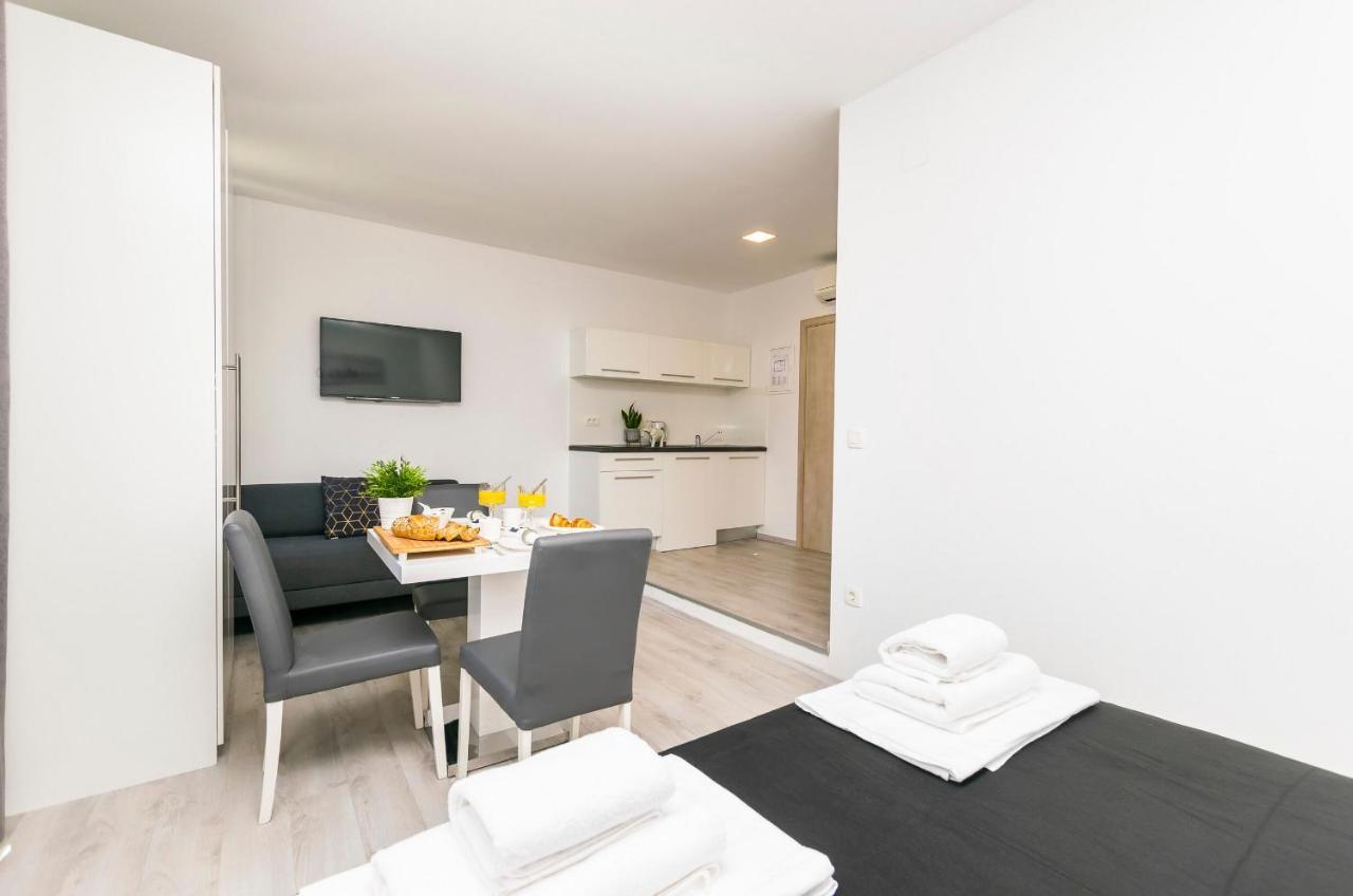 Apartments And Rooms Adriatic Suites شيبينيك المظهر الخارجي الصورة