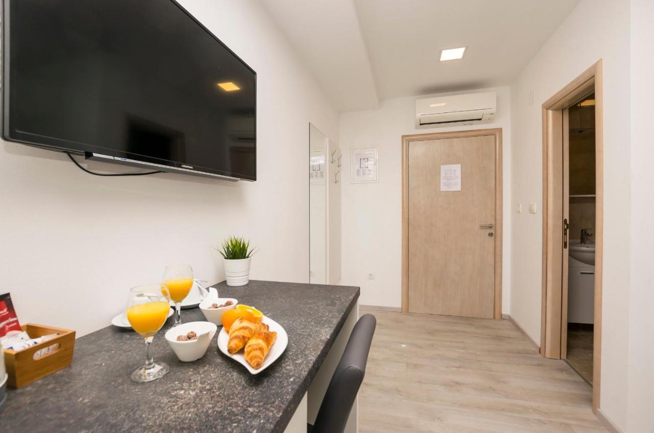 Apartments And Rooms Adriatic Suites شيبينيك المظهر الخارجي الصورة