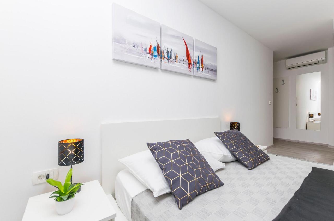 Apartments And Rooms Adriatic Suites شيبينيك المظهر الخارجي الصورة