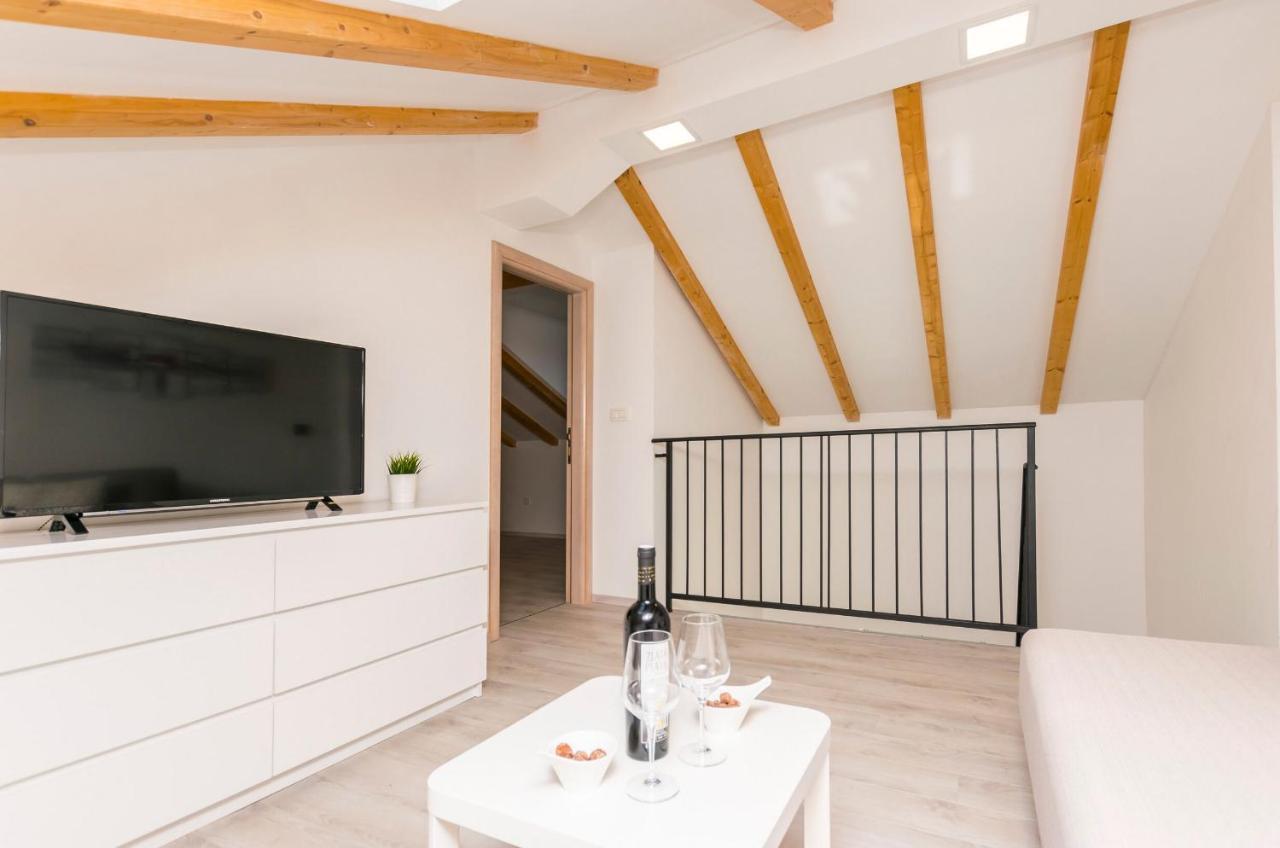 Apartments And Rooms Adriatic Suites شيبينيك المظهر الخارجي الصورة