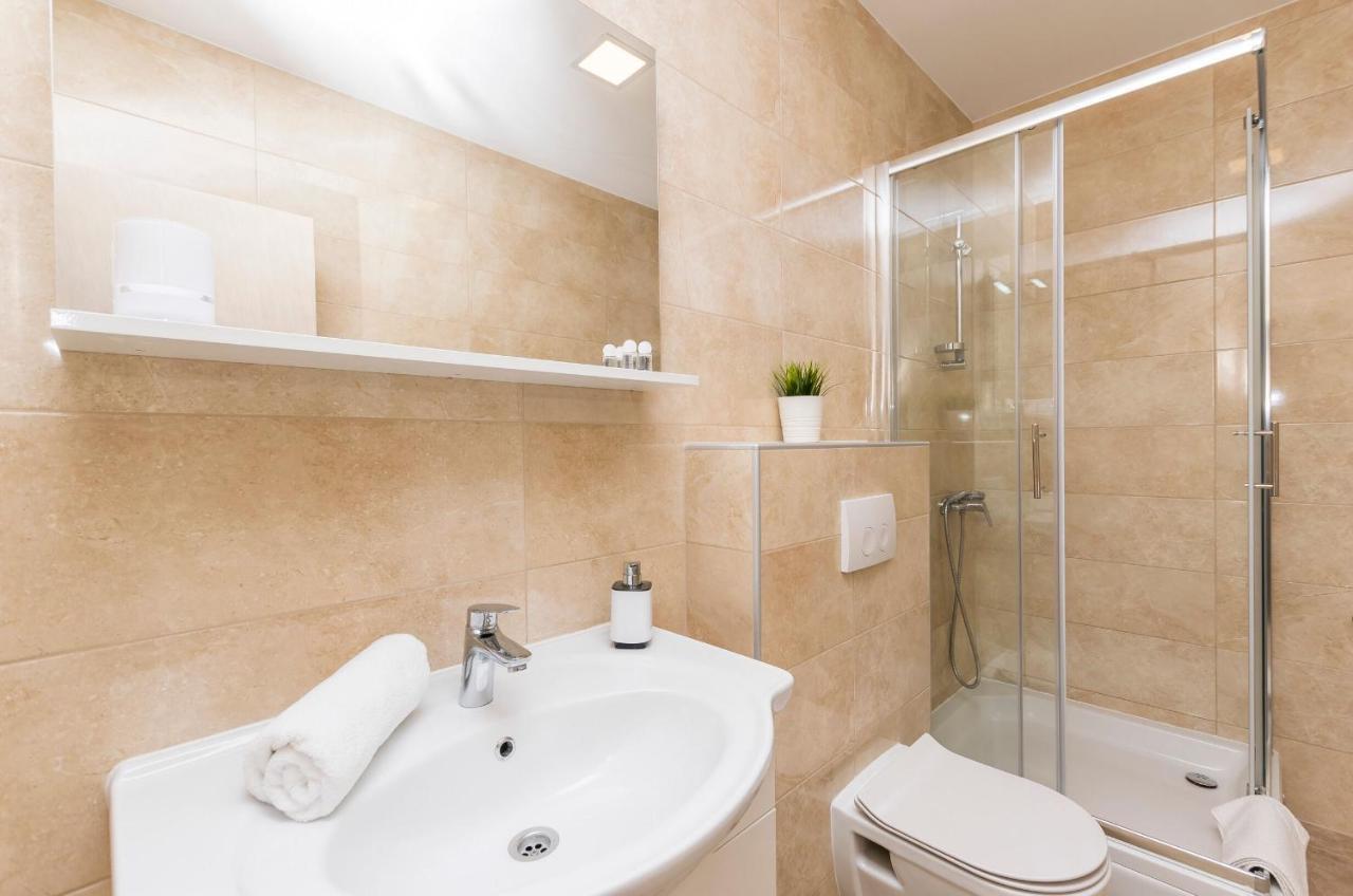 Apartments And Rooms Adriatic Suites شيبينيك المظهر الخارجي الصورة