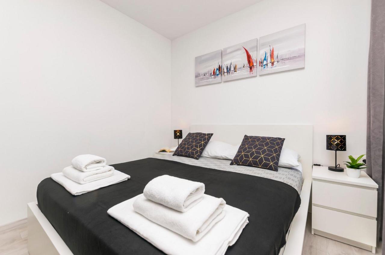 Apartments And Rooms Adriatic Suites شيبينيك المظهر الخارجي الصورة