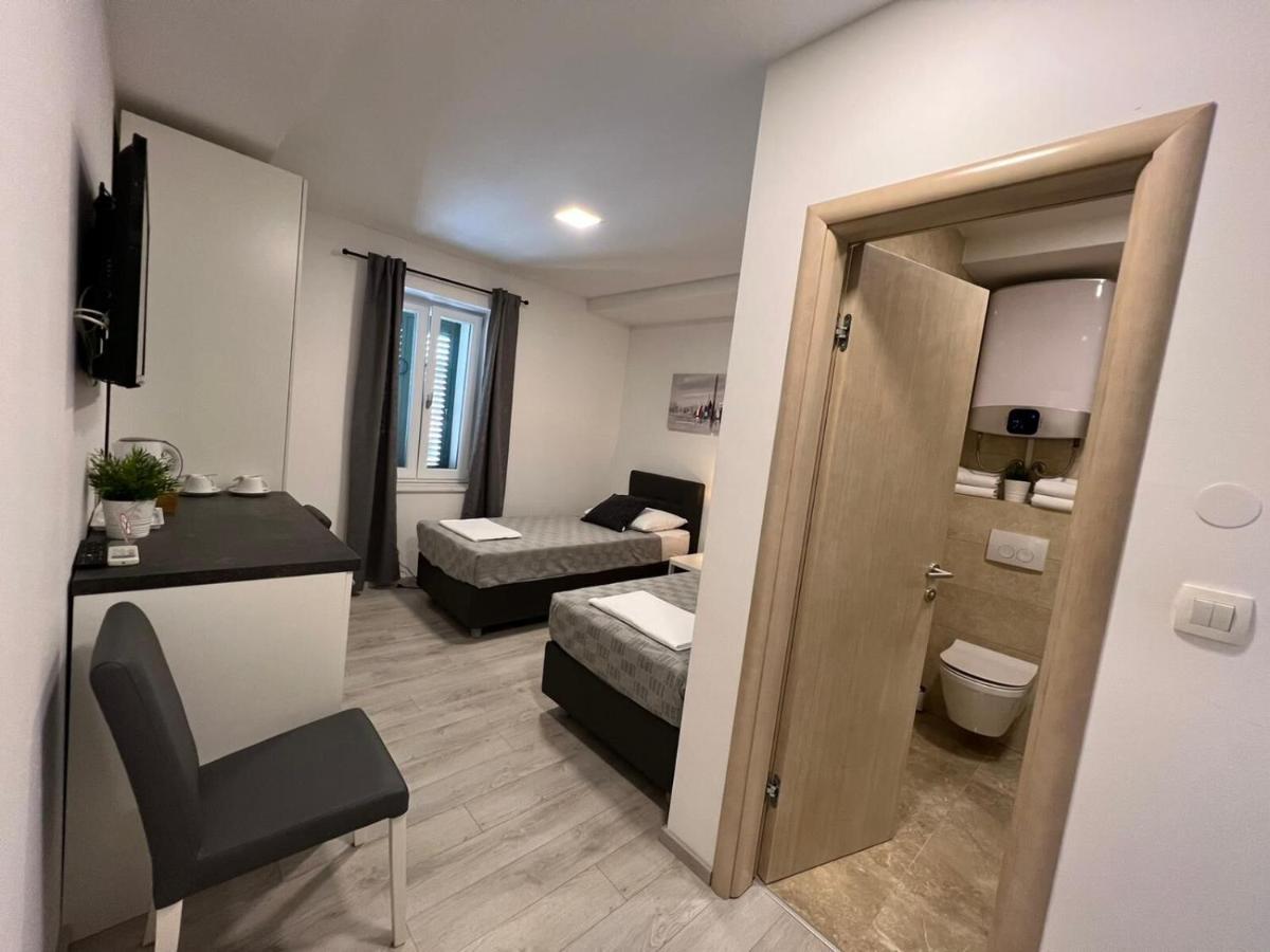 Apartments And Rooms Adriatic Suites شيبينيك المظهر الخارجي الصورة