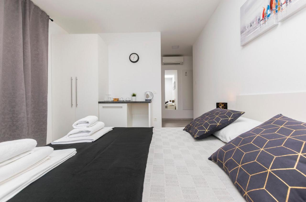 Apartments And Rooms Adriatic Suites شيبينيك المظهر الخارجي الصورة