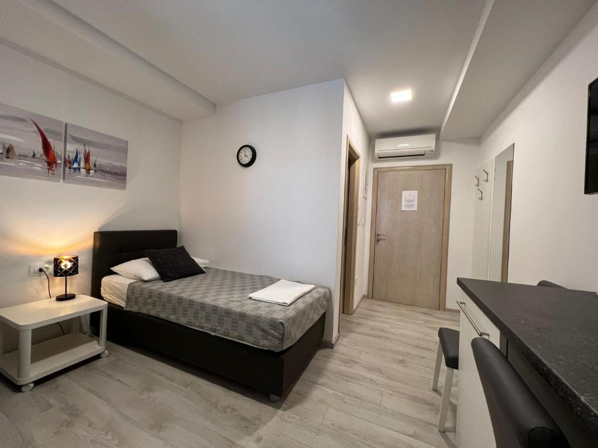 Apartments And Rooms Adriatic Suites شيبينيك المظهر الخارجي الصورة