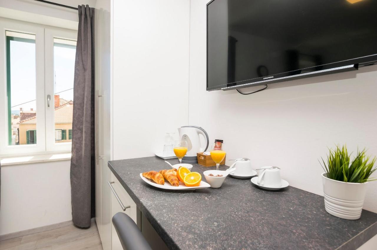Apartments And Rooms Adriatic Suites شيبينيك المظهر الخارجي الصورة
